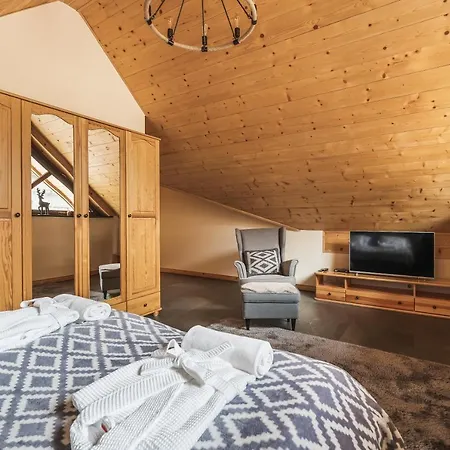 Nad Jeziorem, - Kluszkowce アパート *