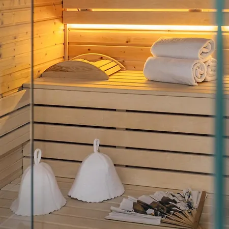 Nad Jeziorem, - Kluszkowce