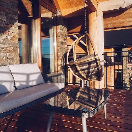 Nad Jeziorem, - Kluszkowce アパート チョルシュティン